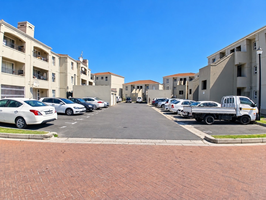 To Let 2 Bedroom Property for Rent in Parklands Western Cape